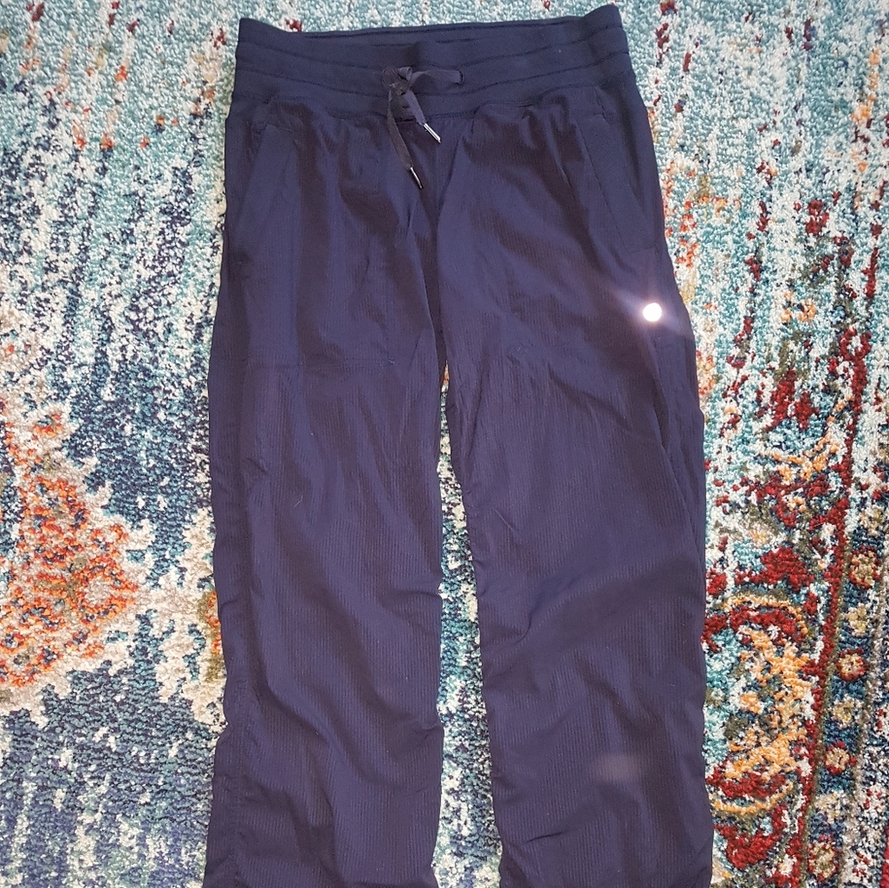Lululemon studio unlined pant size 8 dot confirmed